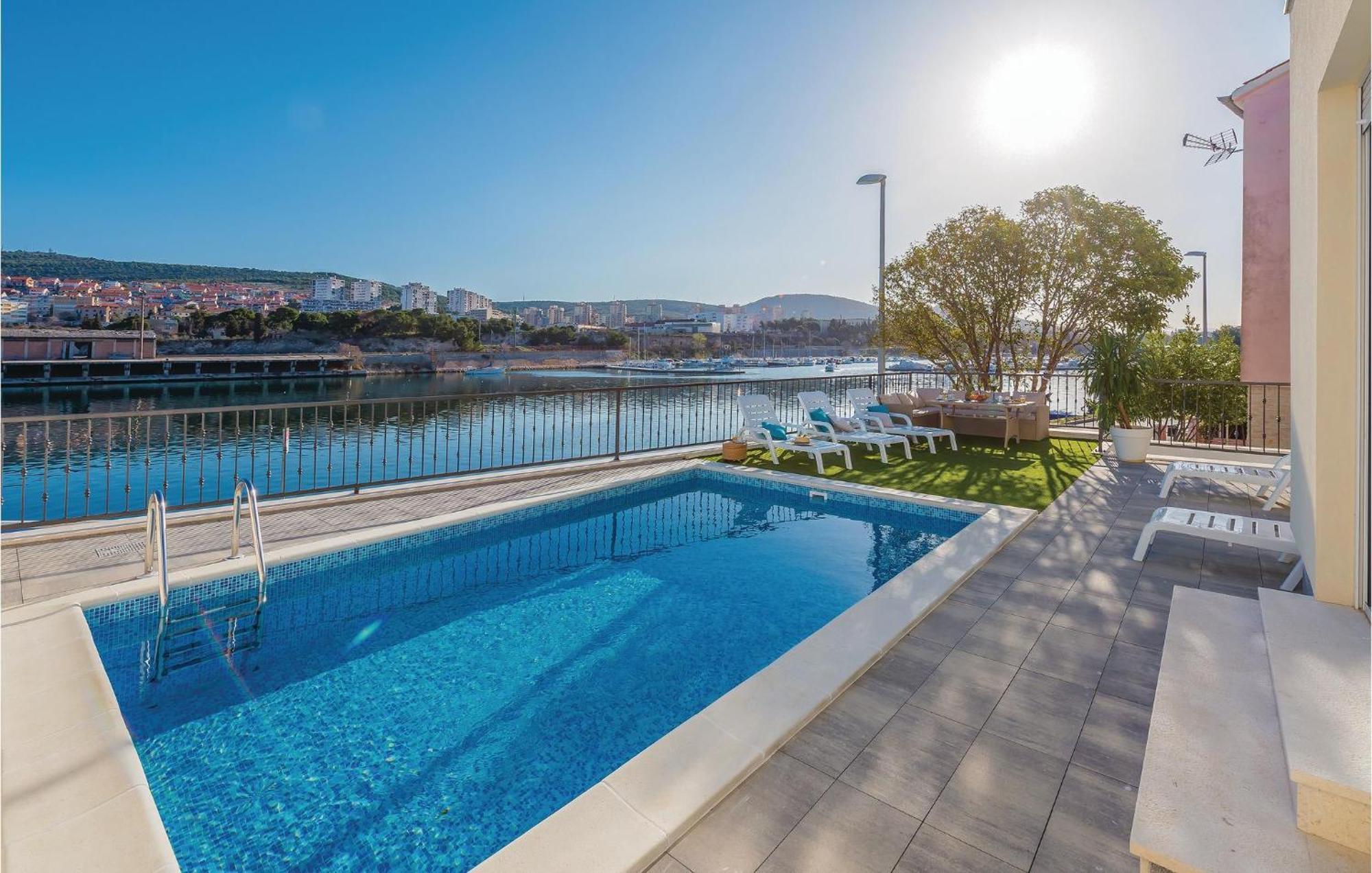 Beautiful Home In Sibenik With Kitchen Exterior foto